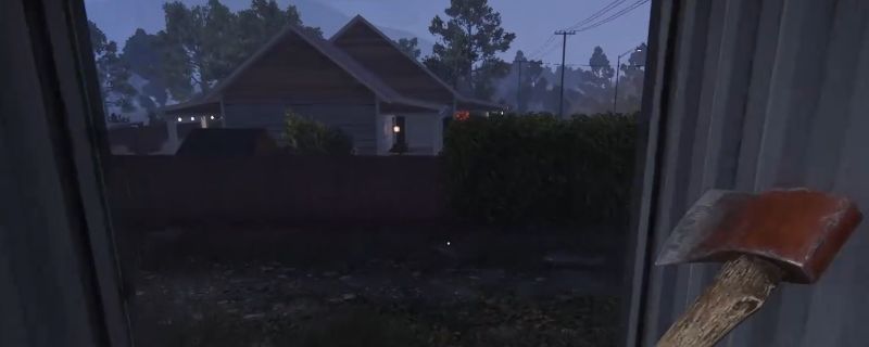 《犯罪模拟器》游戏内街道视角，显示角色从101房间隔壁出门后右转的路径指示，标注了巡警可能出现的位置