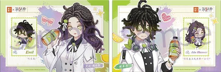 联名明信片套组平铺展示，镭射工艺使画面呈现梦幻反光效果，角色与场景交相辉映