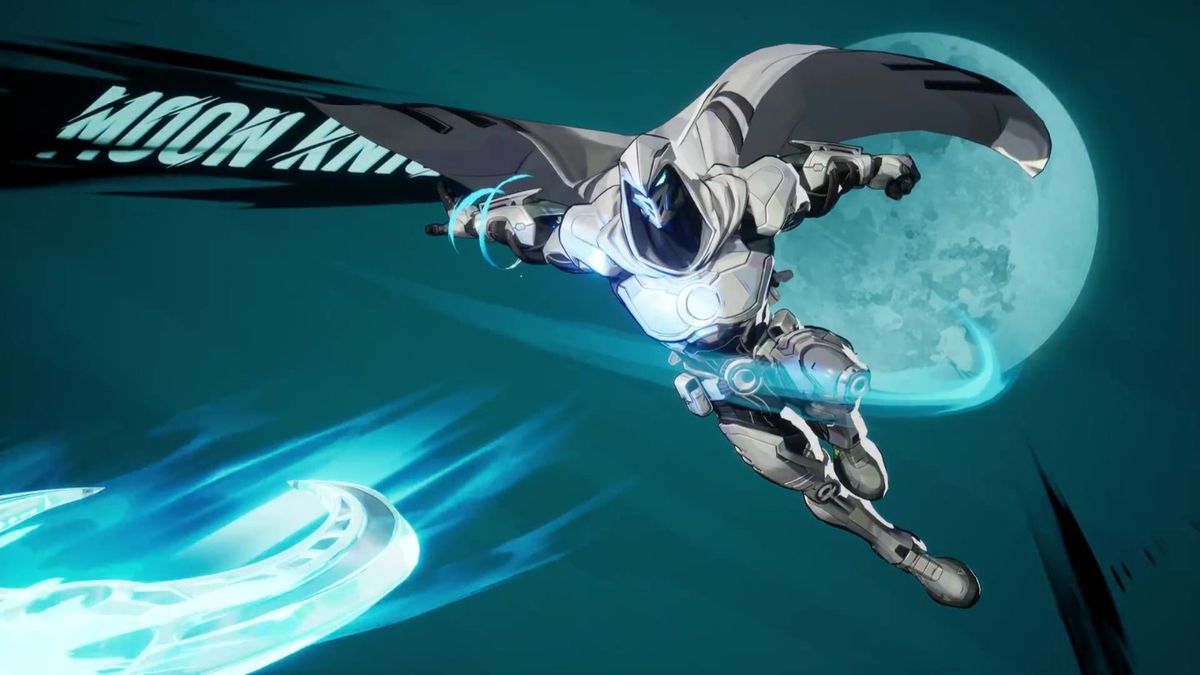 近距离展示面部设计，半脸为正常人类，另一半呈现骷髅化月神印记