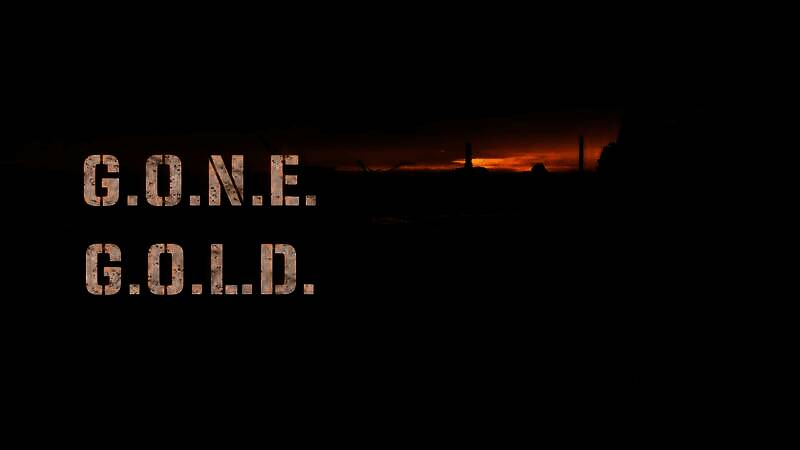 玩家与NPC在营地交谈，背景有篝火和破旧车辆，展现角色互动场景