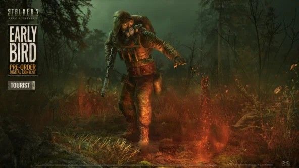 角色身穿‘游客’服装的立绘展示，背着背包站在废墟前