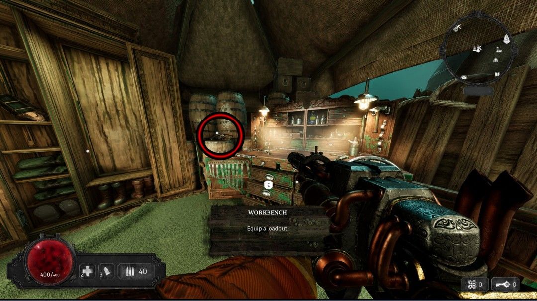 游戏主大厅视角，镜头对准工作台左侧木桶，盐水左轮清晰可见