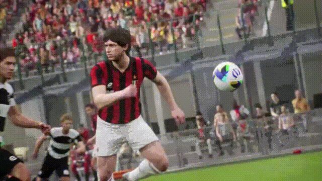 阿尔贝蒂尼比赛中拦截传球并迅速发起反击的动态画面，展现其攻防转换中的核心作用