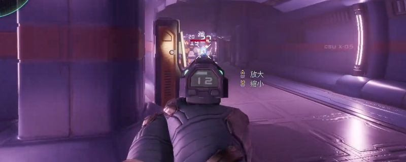 《死域Rogue》游戏中角色使用雷元素技能攻击多个敌人，画面充满电光特效，展现激烈战斗场景