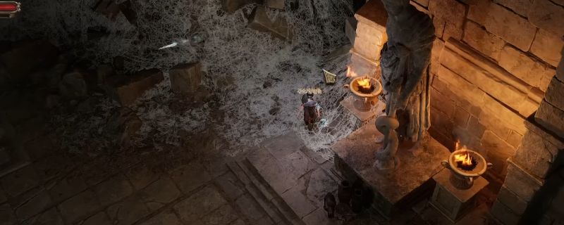 《泰坦之旅2》命运神殿迷宫内部场景，昏暗石壁环绕，角色在狭窄通道中面对成群怪物展开战斗