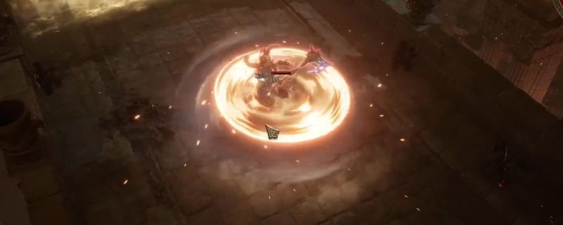 《泰坦之旅2》游戏中角色施展旋风斩技能的战斗画面，角色周身环绕刀光特效，敌人被击飞四散，界面显示生命值持续恢复