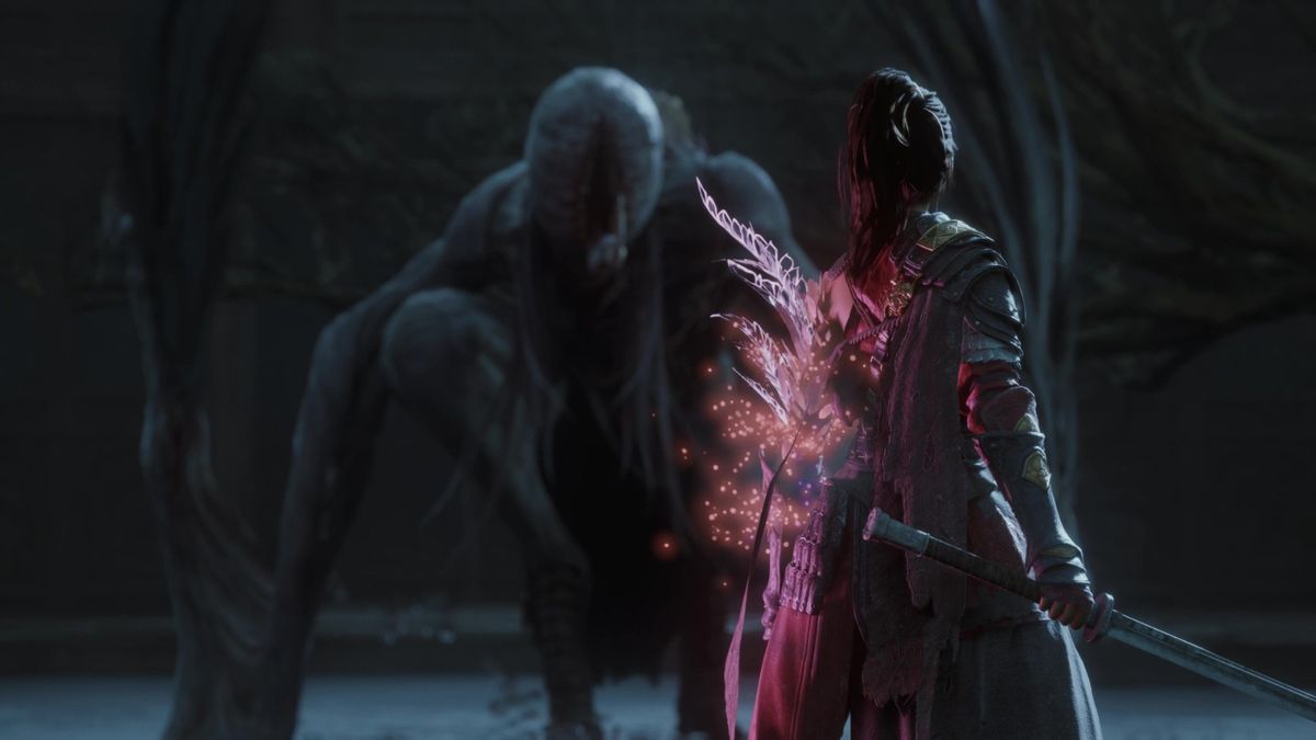 女主角无常持双剑战斗姿态，衣袂翻飞，眼神坚定，背景为燃烧的村庄