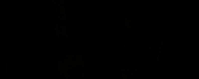 《四海兄弟：故乡》游戏中保险箱特写画面，金属质感强烈，显示复杂的锁具结构，周围环境为复古办公室场景