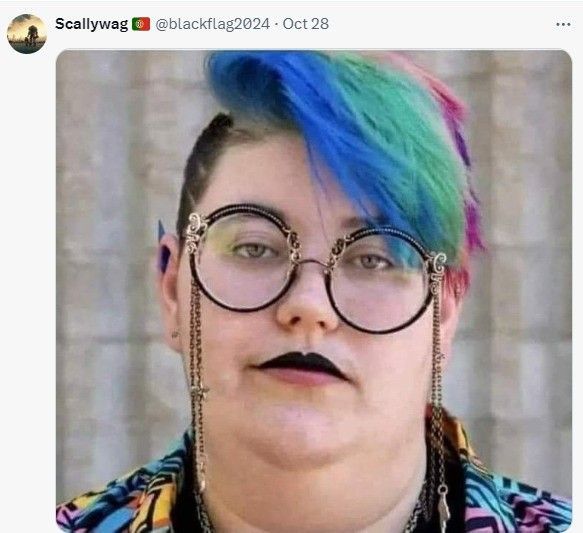 玩家对游戏内容走向的多样化评论截图