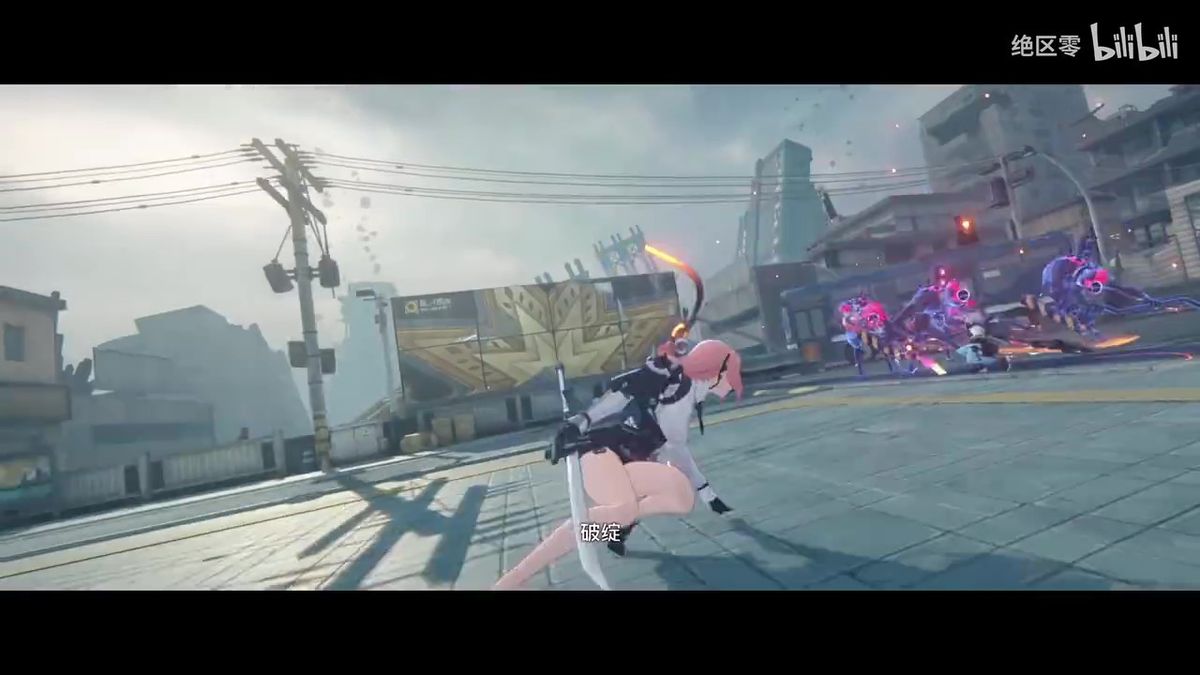 月城柳战斗风格展示，动作连贯，视觉冲击力强