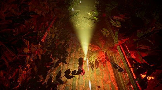 游戏内密室解谜场景，小女孩站在布满符号的房间中央，手持灯光照亮墙壁