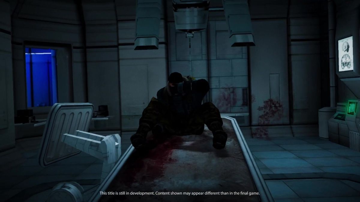 实机画面展示角色在雪地环境中紧张探索，背景气氛压抑