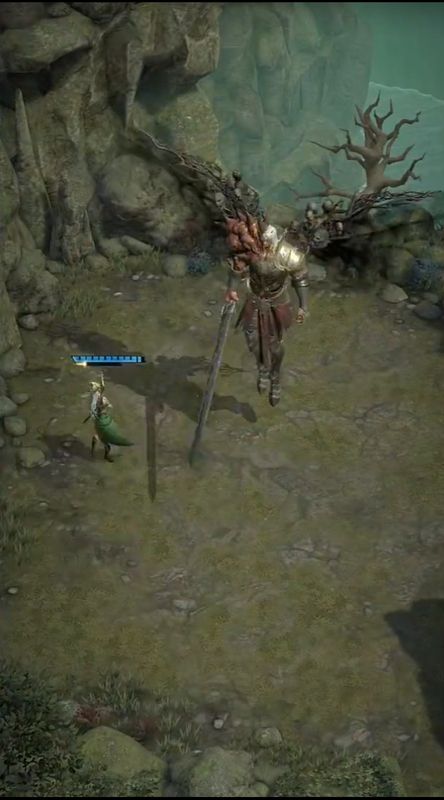 赛拉菲妮闪避动作展示，身形快速侧移，避开敌方攻击