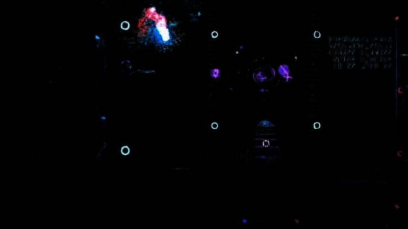 《潜渊症》更新截图：玩家团队在新地图中协作完成任务