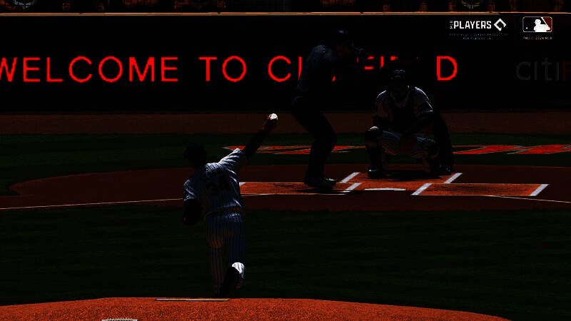 游戏界面展示，包含球队选择与赛季模式选项