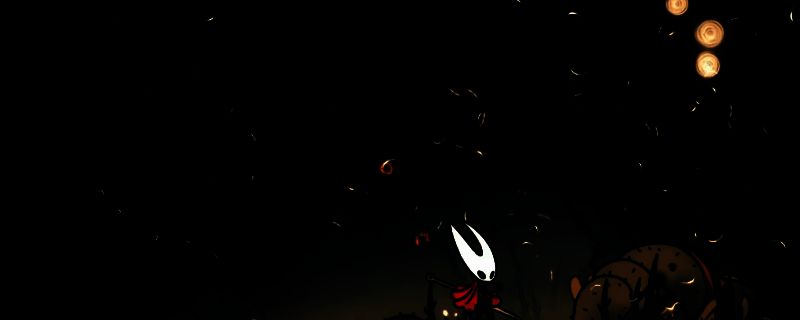 育母Boss战场景，主角手持武器与巨型母体生物激烈对抗，画面充满张力