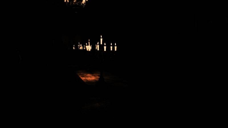 《生化危机》万圣节欢乐颂视频截图，展示游戏中的经典恐怖场景