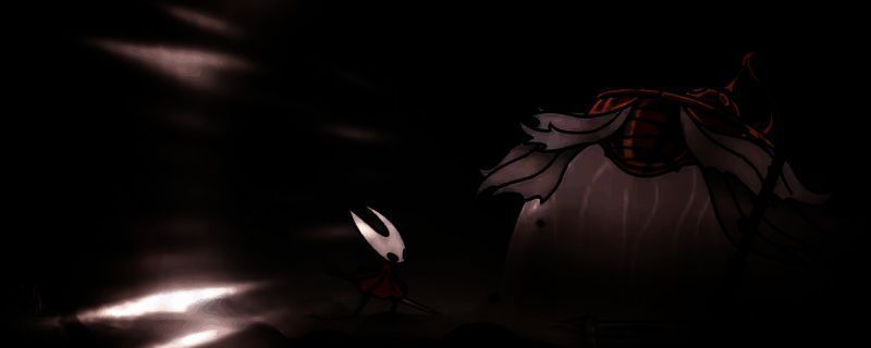 游戏中角色激烈战斗的精彩场景，角色手持武器，周围特效炸裂