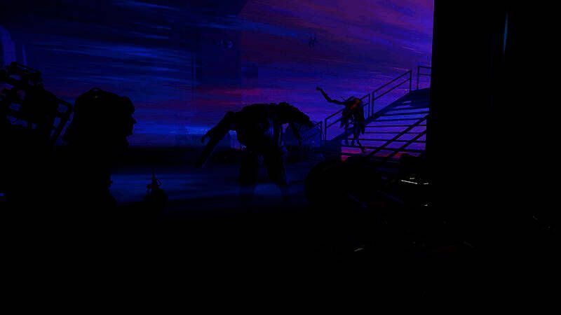 角色使用念动力推开敌人，周围物品悬浮空中，展现超自然战斗场面