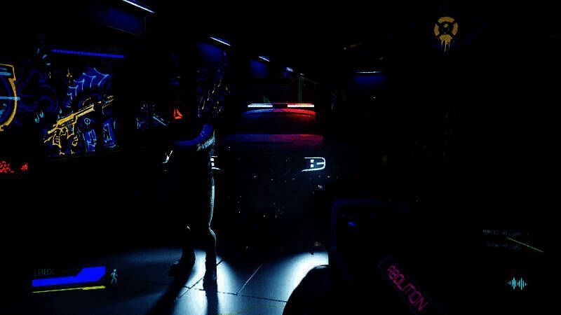 玩家使用回声技能瞬间，蓝色波纹从角色中心扩散，照亮墙壁、障碍物及远处一名正在移动的敌人剪影