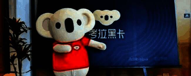 当当APP内银行卡管理界面，清晰显示解除绑定的操作按钮位置