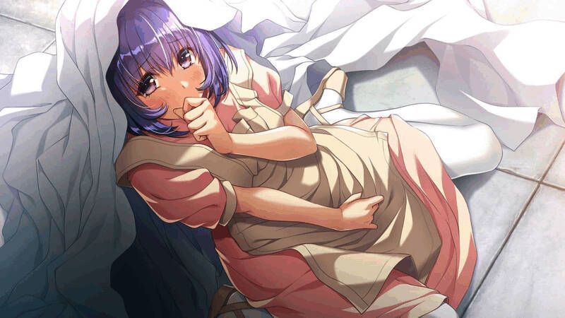 实验室内景，玻璃柜中陈列着不明生物标本，桌上散落着记录文件