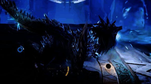 曜使用Q技能释放出弧形刀气，敌人被击退并受到范围伤害