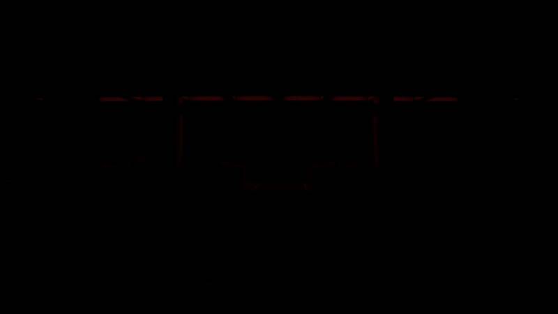 墙上挂满监控画面，多个屏幕显示不同房间内的异常活动