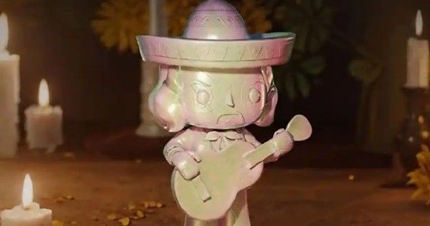 玩家在《三角洲行动》中于废弃仓库内开启物资箱的场景，屏幕提示‘获得稀有收藏品’，氛围紧张刺激