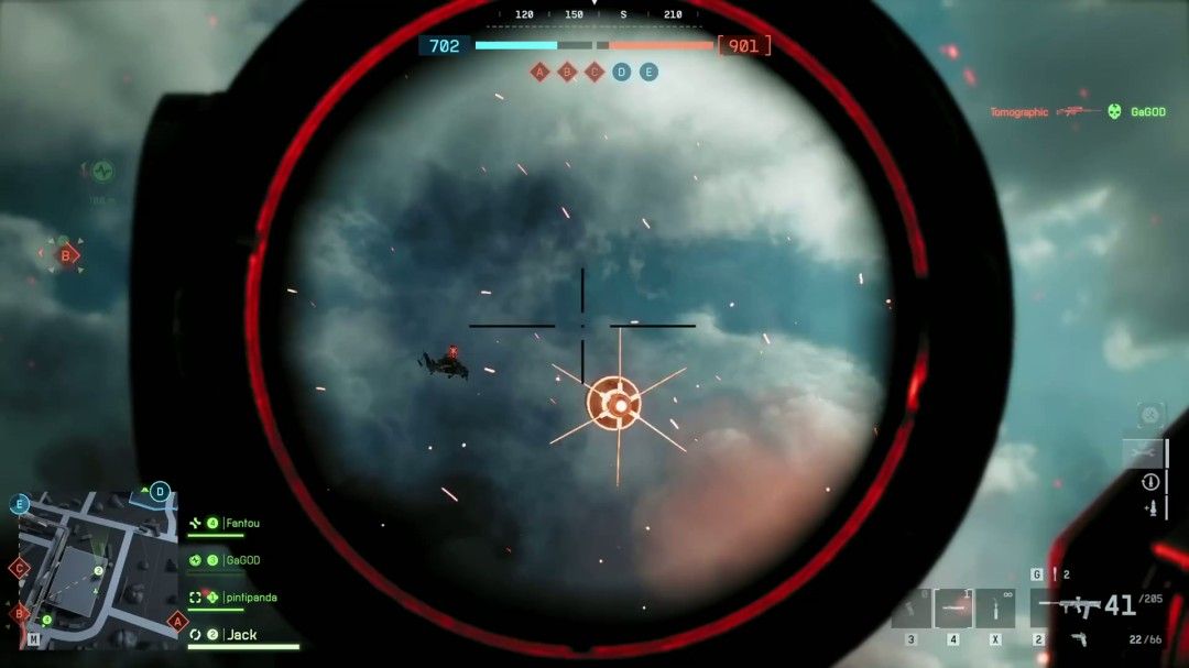 城市街道上装甲车行驶而过，远处 buildings 燃烧起火，战争氛围浓厚