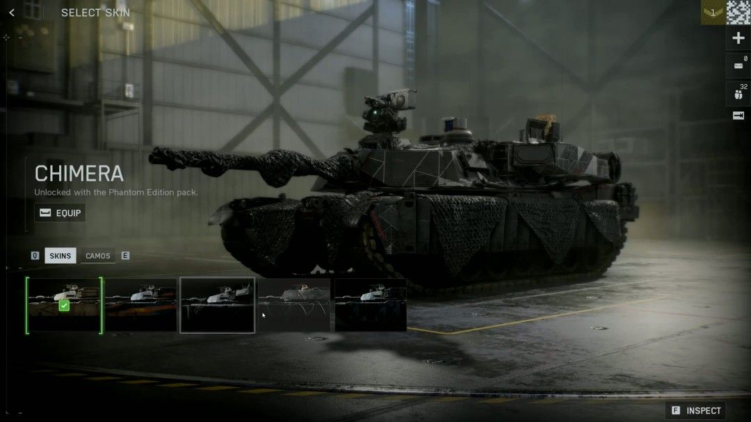 爆炸瞬间，尘土飞扬，一名士兵被冲击波掀飞