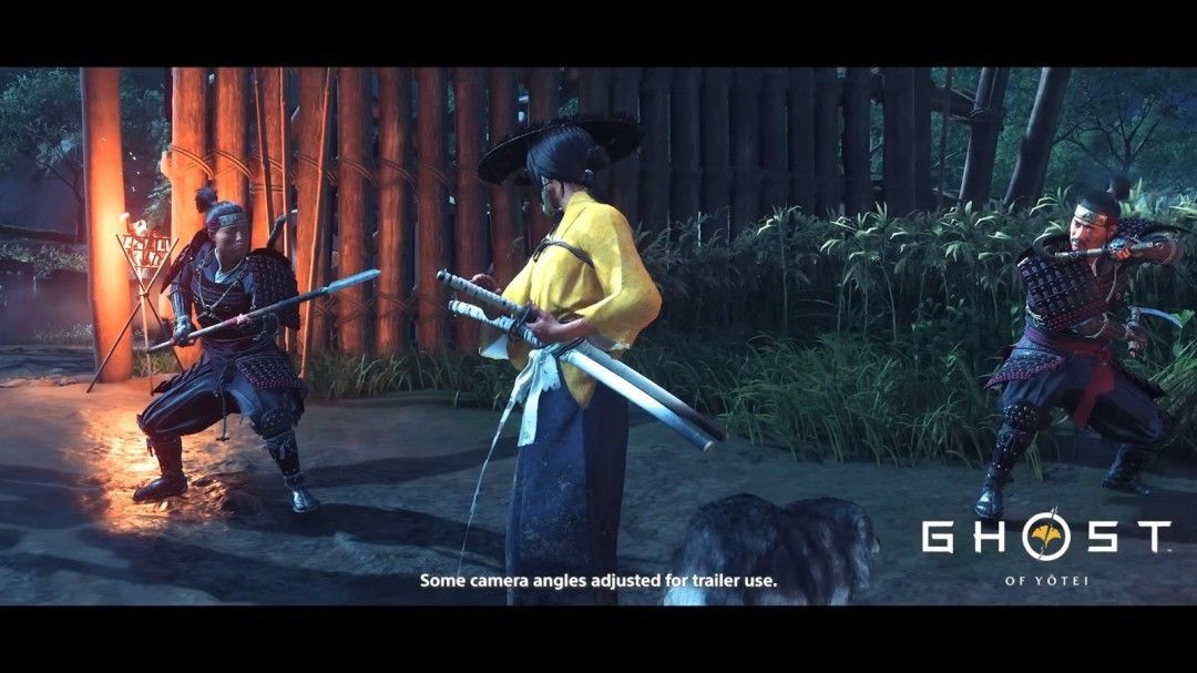 女主角站在雪山悬崖边远眺，披风随风飘扬，氛围孤寂而壮美