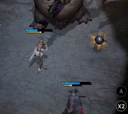 战斗画面中多变魔呈现半人半恶魔形态，周身环绕紫色能量漩涡