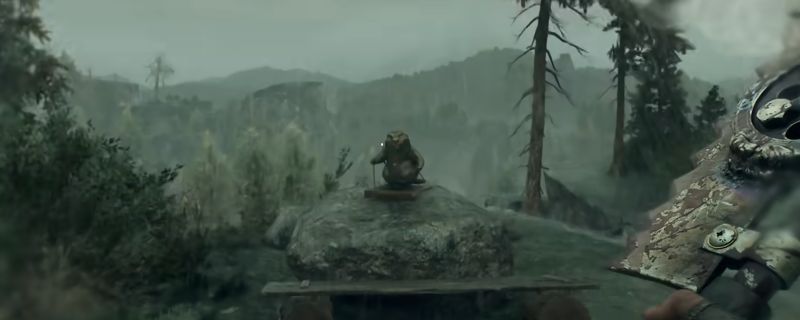 《消逝的光芒：困兽》游戏中一处隐藏角落展示河狸雕像特写，周围环境破败充满末世感，光线昏暗凸显神秘氛围