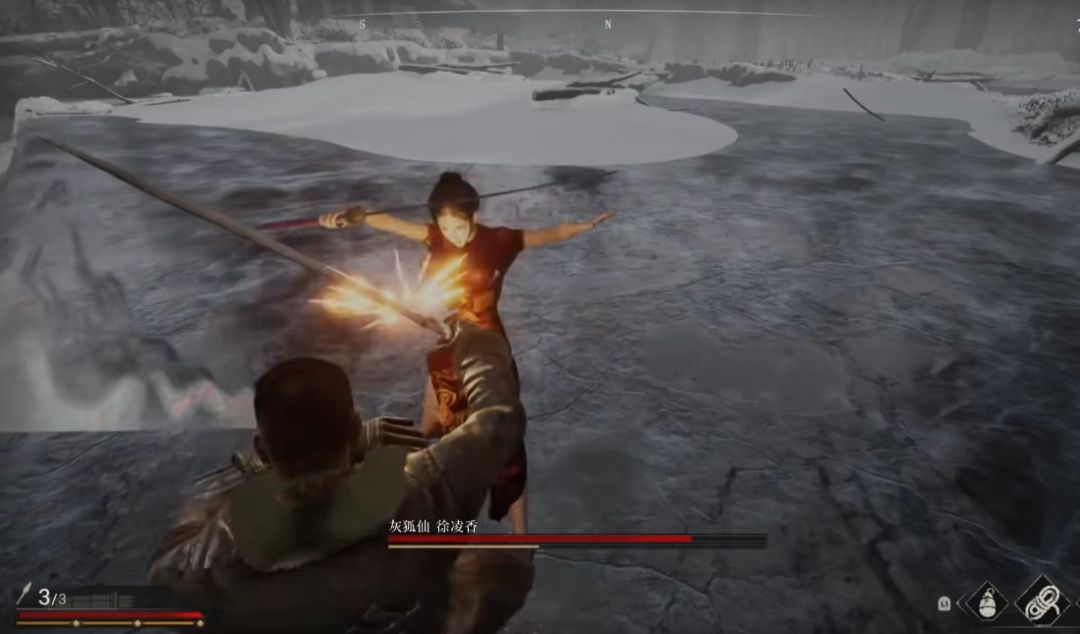 投掷类道具背包界面，显示烟雾弹、炸药包等