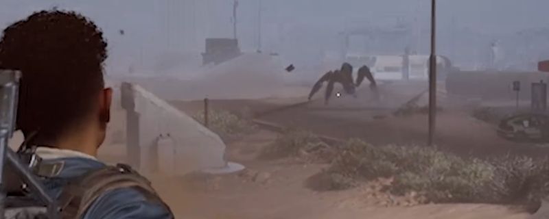 《ARC Raiders》游戏中玩家正在太空港地图与跳跃者敌人激烈交战，画面中可见角色投掷手雷瞬间爆炸特效