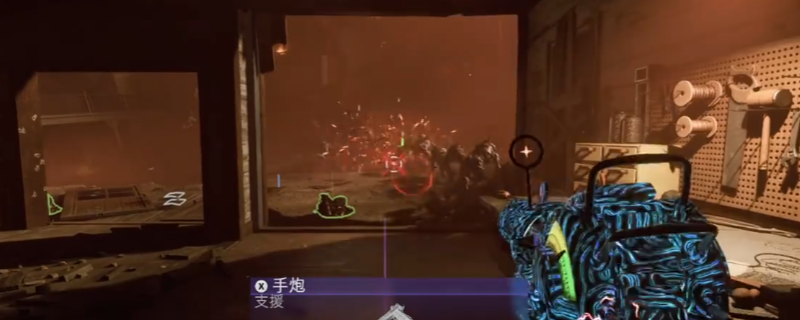 游戏内‘大巴’遗物展示画面，复古风格的黄色校车停靠在废弃城市街道中央，车身布满弹痕与涂鸦，周围弥漫着浓雾与战火气息，凸显末日氛围