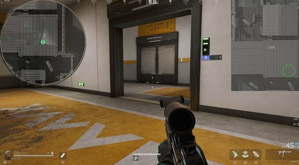 航天基地组装室二楼密室门实景图，金属质感大门配有四位数密码面板，周围布满警示标识