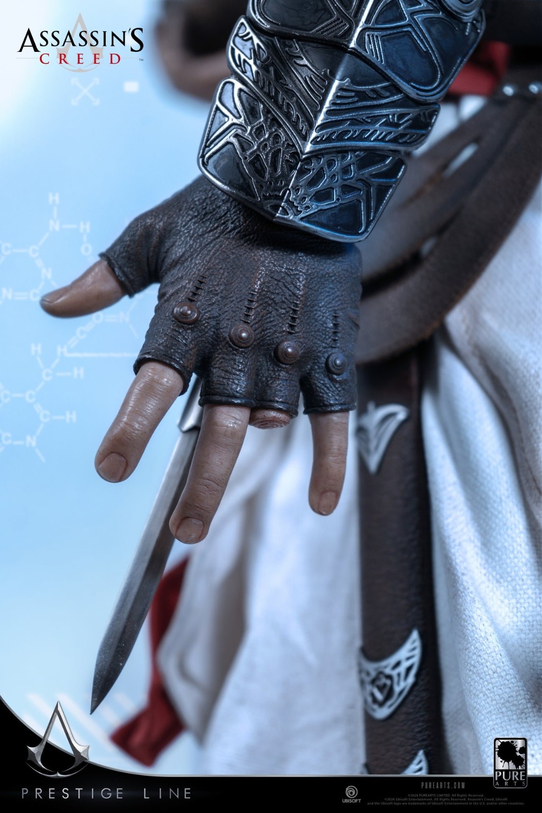 包装箱内部结构展示，泡沫定制内衬稳固保护雕像各部位