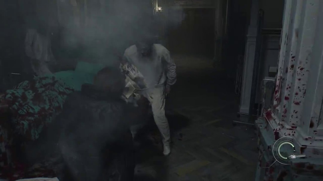 高潮战斗场景：里昂背对镜头单膝跪地喘息，前方‘大块头’胸口裂开巨大斧痕正缓缓倾倒，远处格蕾丝透过门缝凝视这一幕，光影明暗交错暗示双线命运交汇