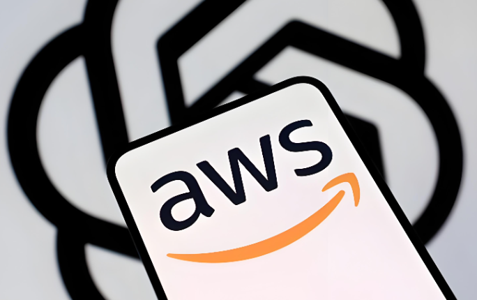 Amazon Luna用户账户页面示意图，右侧高亮显示‘Download Your Save Data’按钮及倒计时提示栏，背景为简洁灰白界面与Luna品牌橙色标识